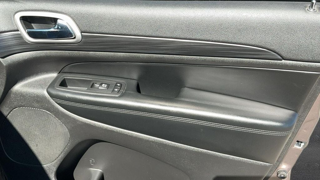 2020 Jeep Grand Cherokee Laredo E