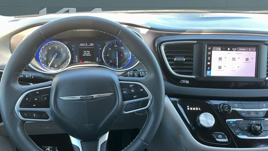 2023 Chrysler Voyager LX