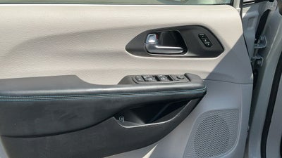 2021 Chrysler Pacifica Hybrid Touring L