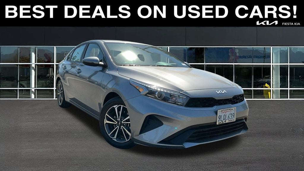 2024 Kia Forte LXS AT's photo
