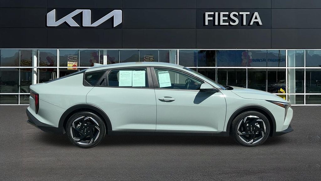 2025 Kia K4 EX