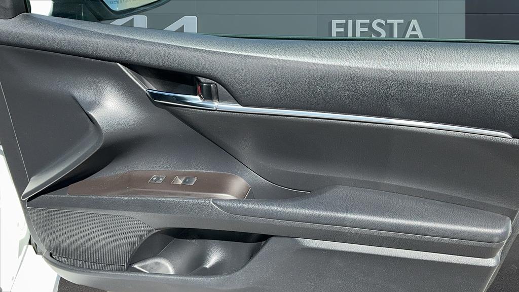 2024 Toyota Camry Hybrid SE