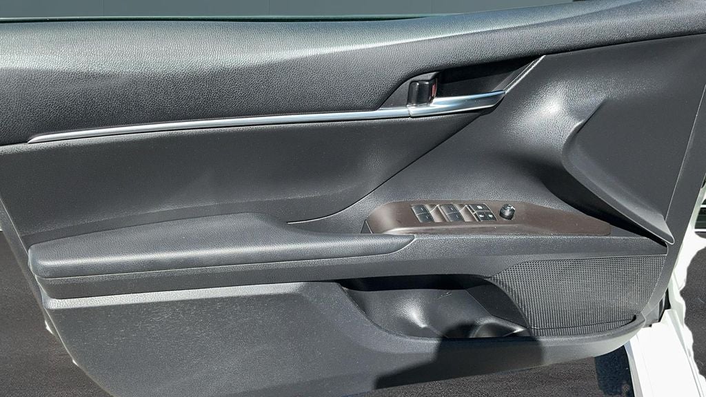 2024 Toyota Camry Hybrid SE