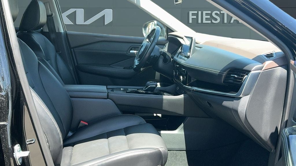 2022 Nissan Rogue SL