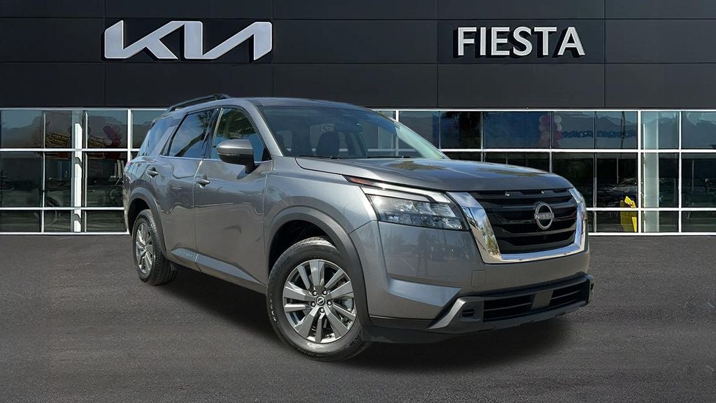 2024 Nissan Pathfinder SV