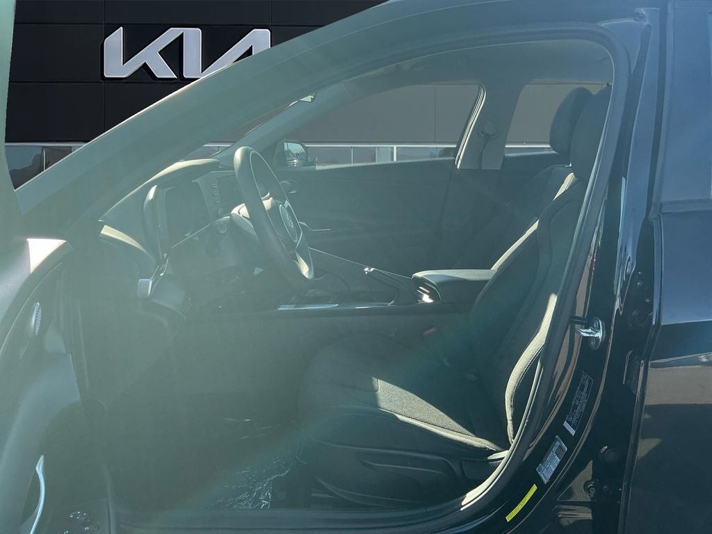 2022 Hyundai Elantra SE