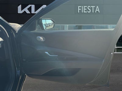 2022 Hyundai Elantra SE