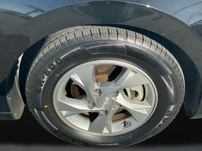 2022 Hyundai Elantra SE