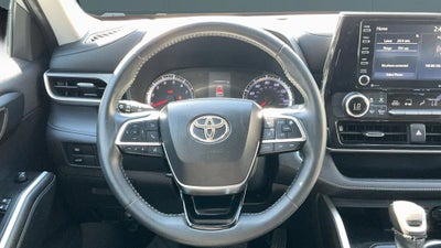 2020 Toyota Highlander LE