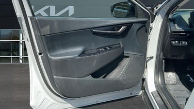 2025 Kia EV6 Light