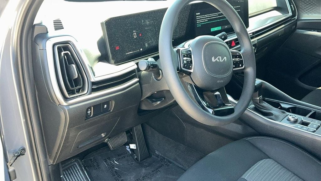 2025 Kia Sorento LX