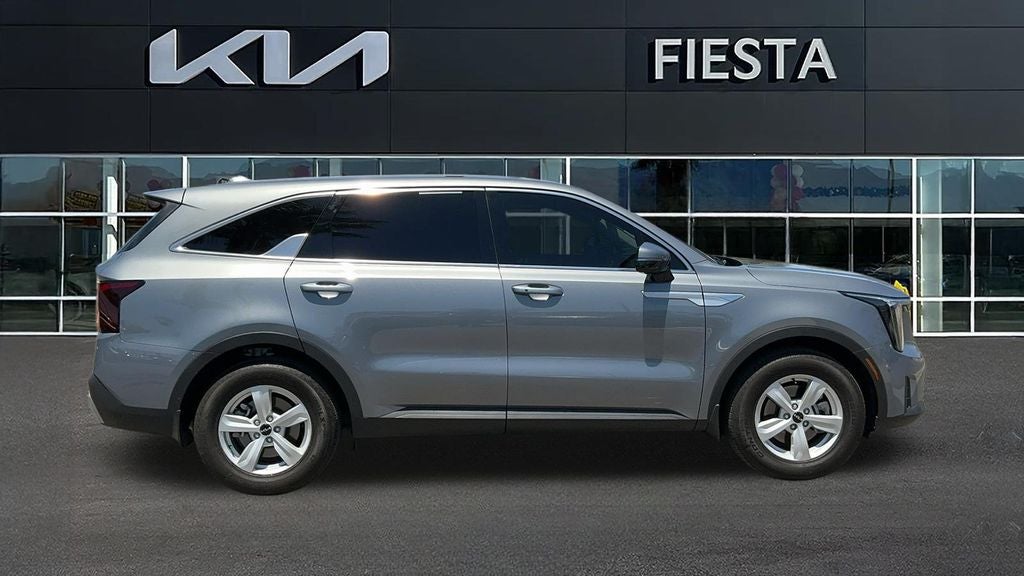 2025 Kia Sorento LX