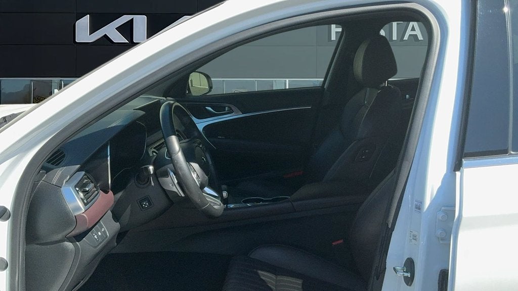 2022 Genesis G70 2.0T