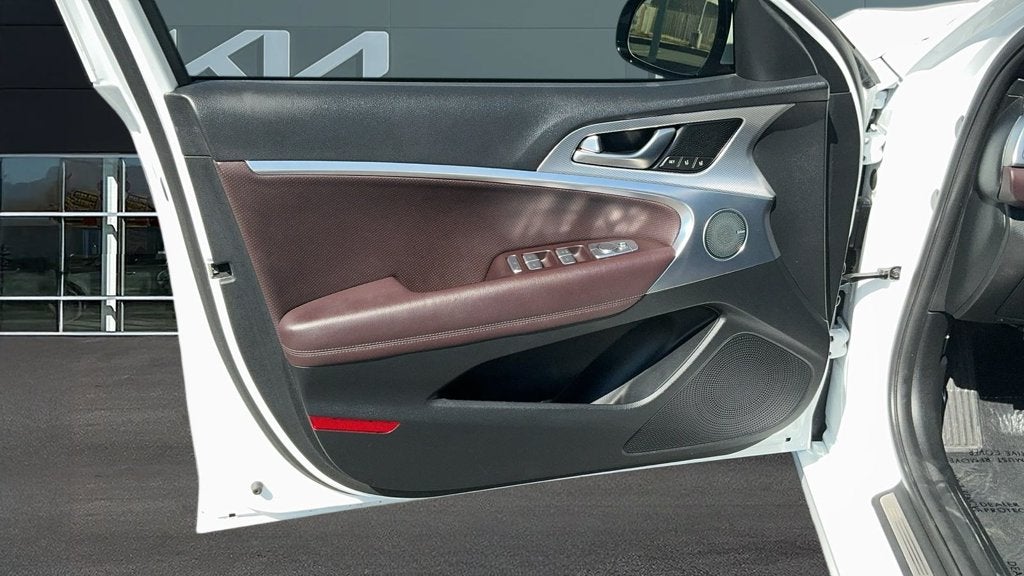 2022 Genesis G70 2.0T