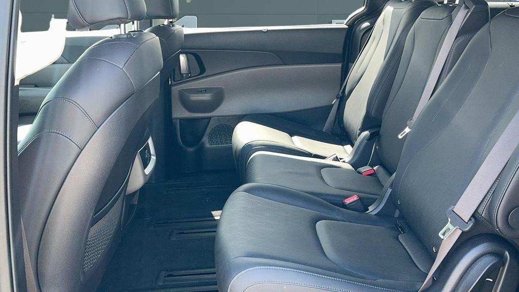 2025 Kia Carnival Hybrid EX