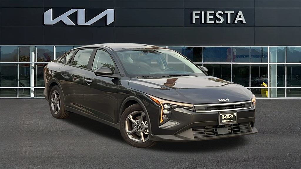 New 2025 Kia K4 LXS FWD 4D Sedan